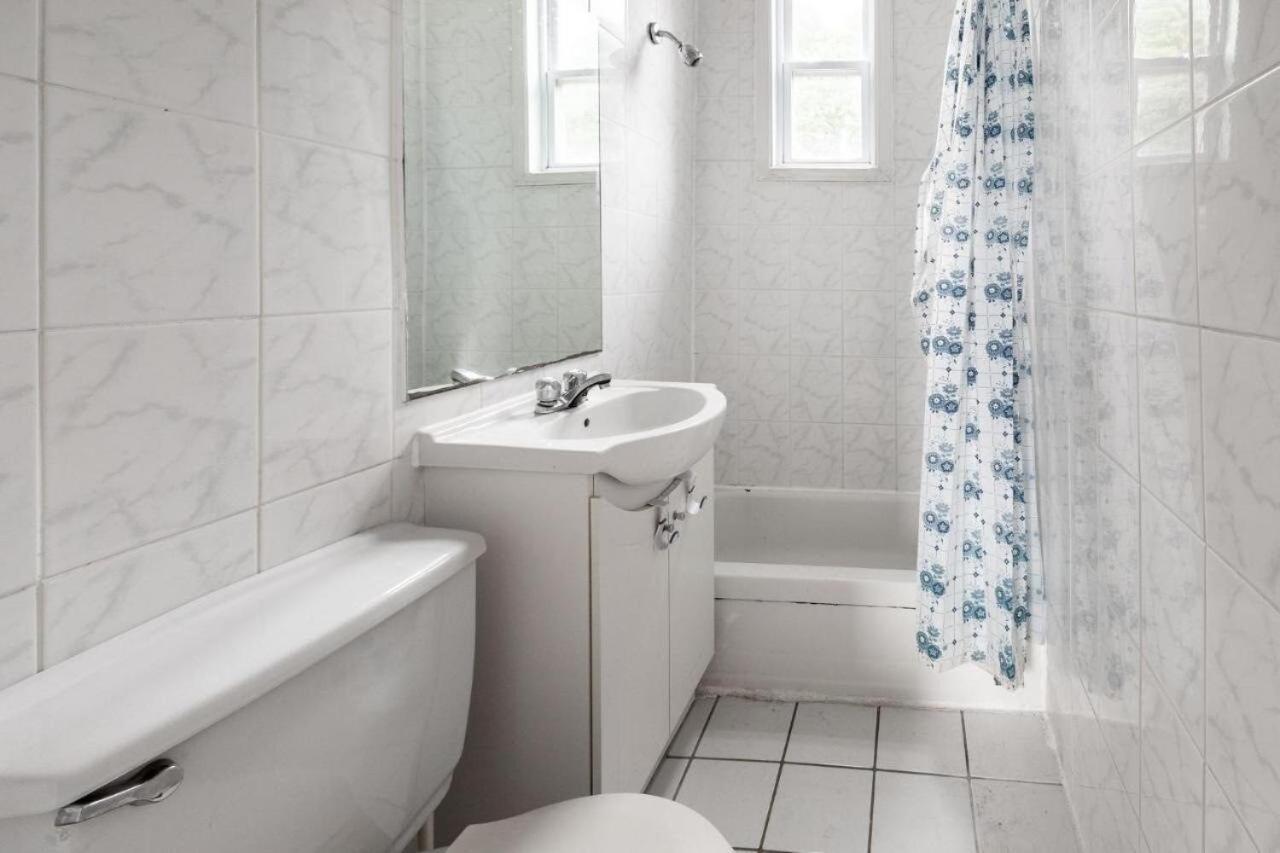 Apartment 2 Bedroom In Verdun Area - 1007 *