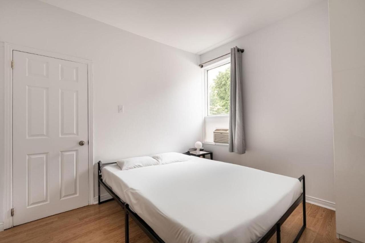 Apartment 2 Bedroom In Verdun Area - 1007 Montreal